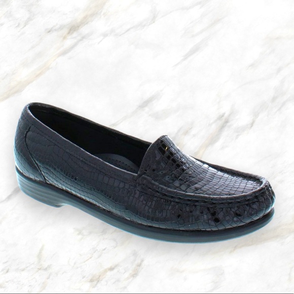 Loafer Black Leather Croc Textured 